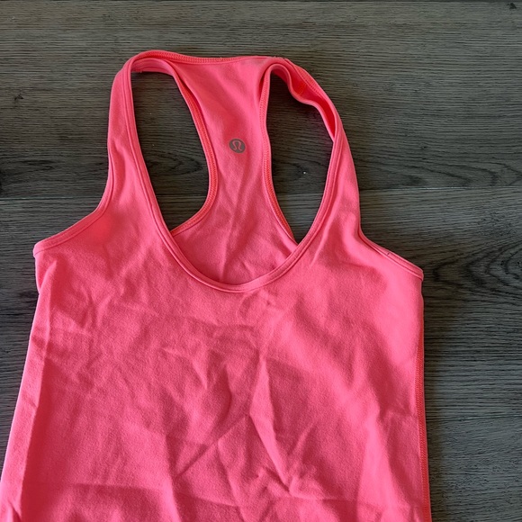 Lululemon racerback tank sz 4 - Picture 2 of 3